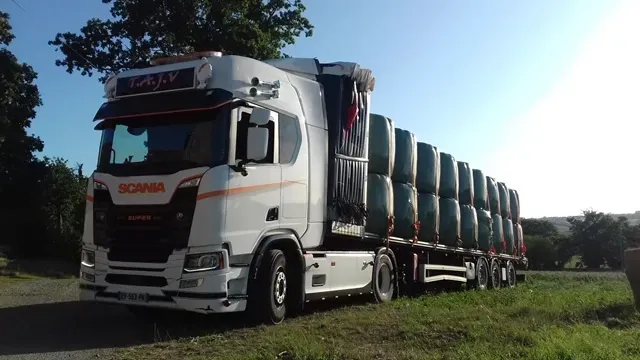 Transport de légumes à Plélo